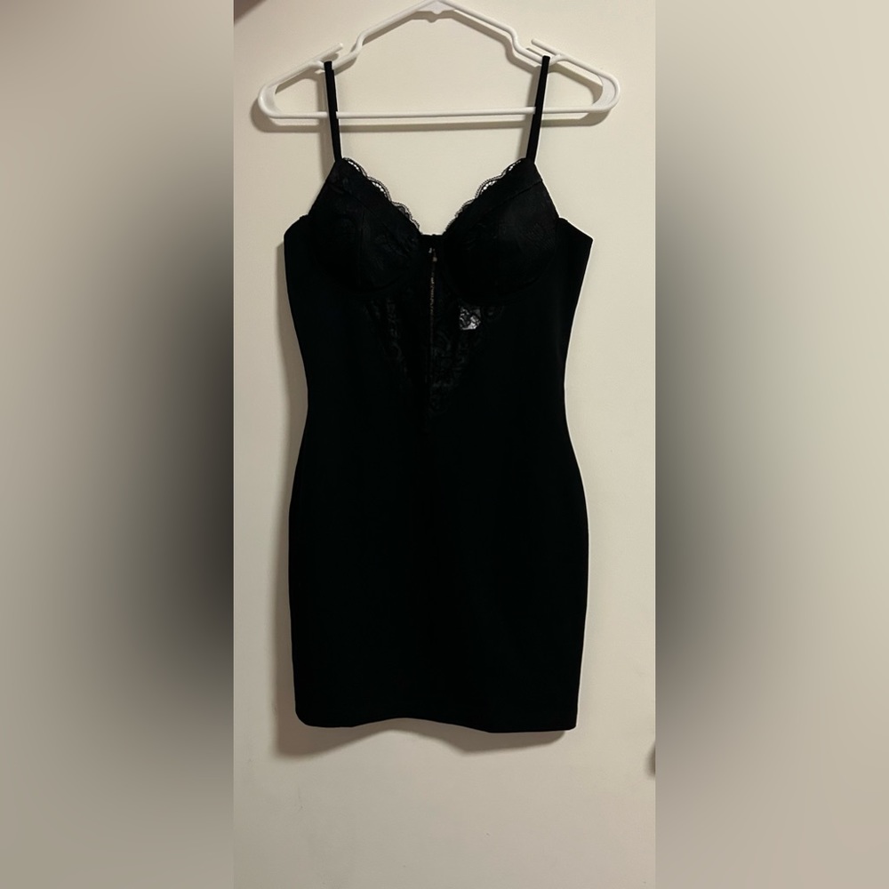 Short black body con dress